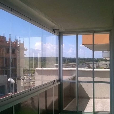 Bezrámové rámové balkónové systémy, výrobca Poľsko