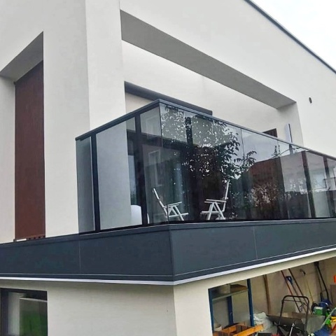 Bezrámové rámové balkónové systémy, výrobca Poľsko