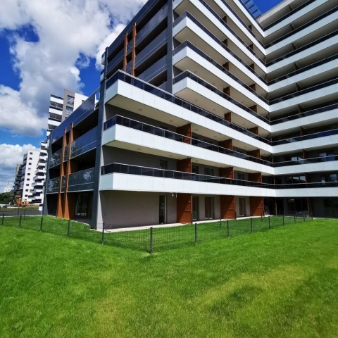 Bezrámové rámové balkónové systémy, výrobca Poľsko